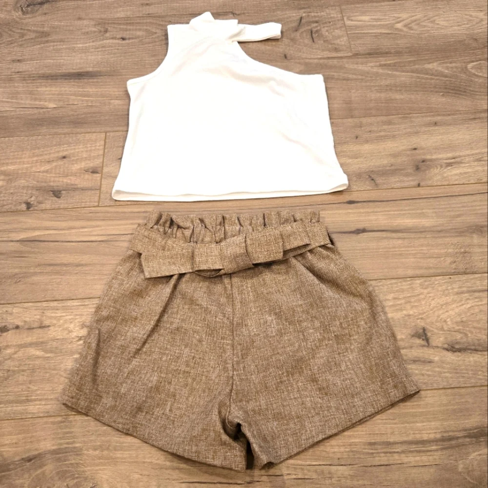 NWOT Girls Asymetrical White‎ Top & Brown Belted Shorts Size (5/6)